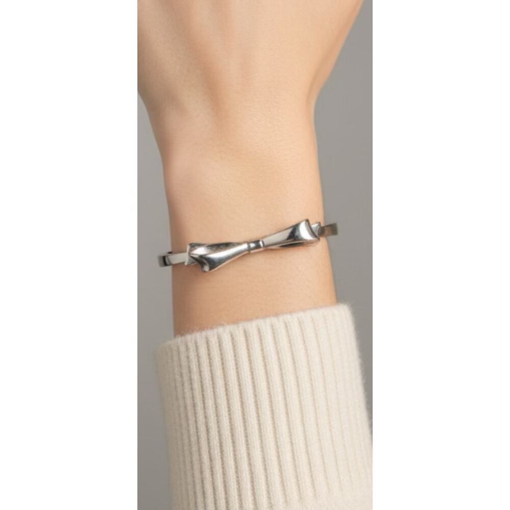 Kate Spade Silver Tone Bow Hinged Bangle Size 7